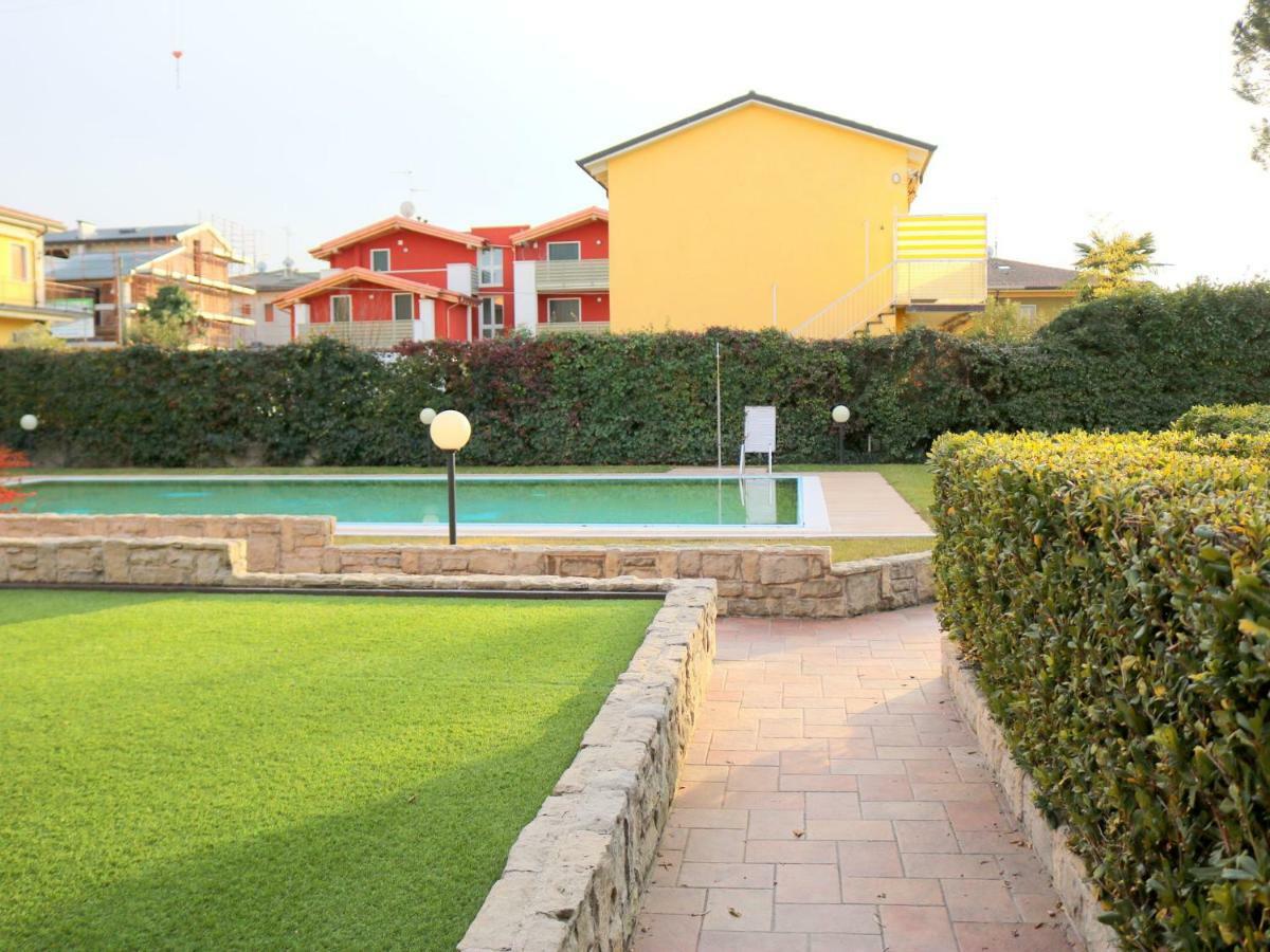 Small Residence Of Only 18 Apartments With Swimming Pool Lazise Buitenkant foto