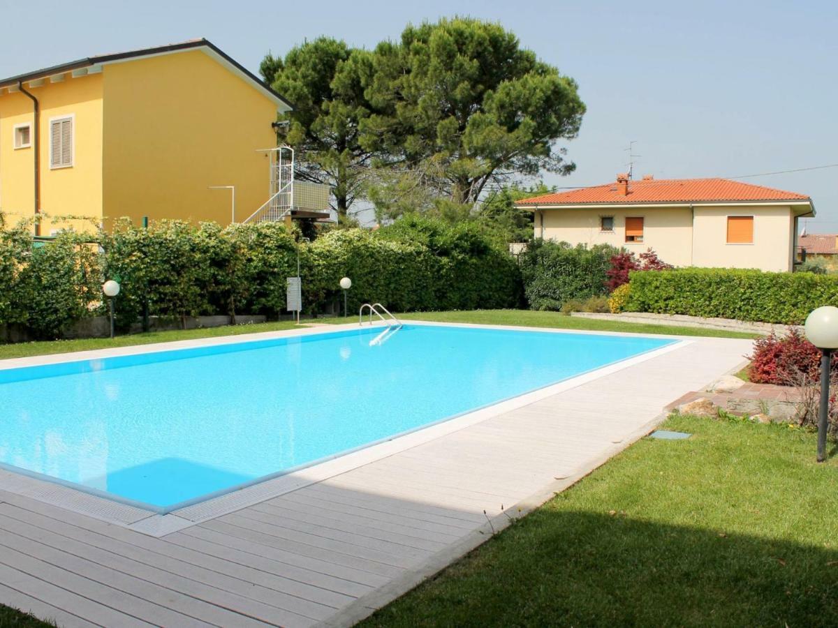 Small Residence Of Only 18 Apartments With Swimming Pool Lazise Buitenkant foto